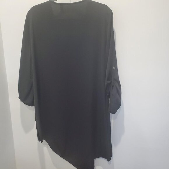 Chico's Black Label Asymmetrical Black Tiered Tunic Top with Roll Up Sleeves  2 - Picture 4 of 9